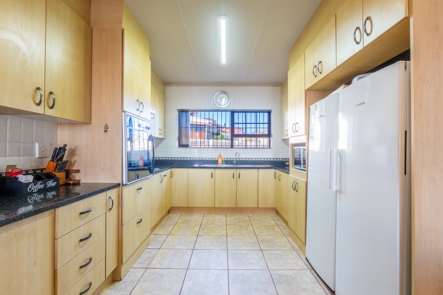 4 Bedroom Property for Sale in Dana Bay Western Cape